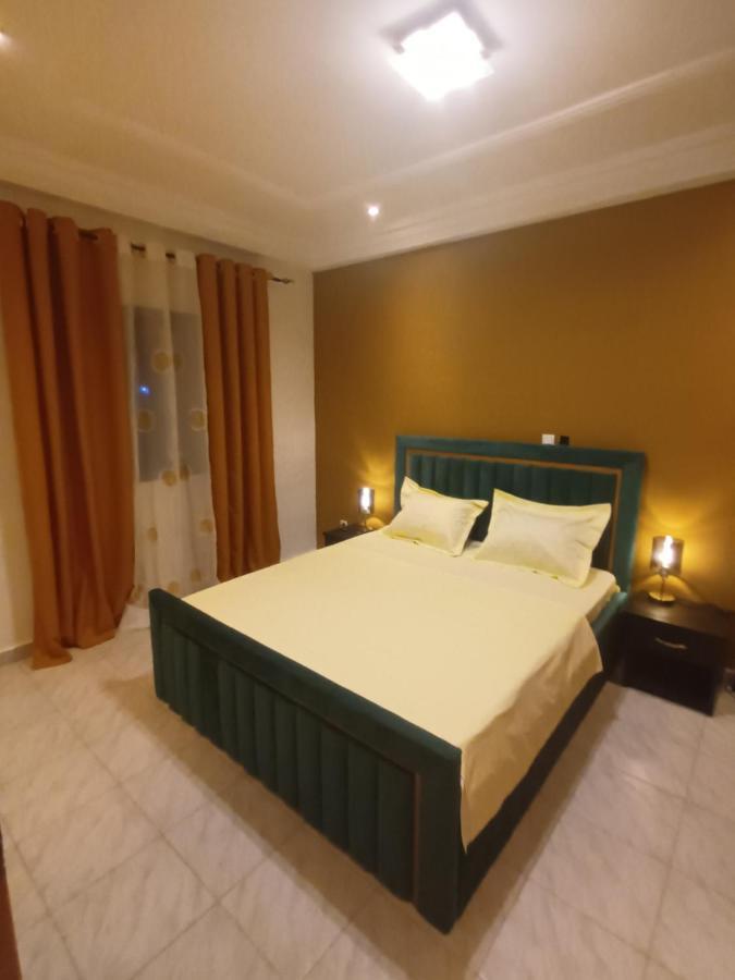 Residence Deluxe ยาอุนเด ภายนอก รูปภาพ